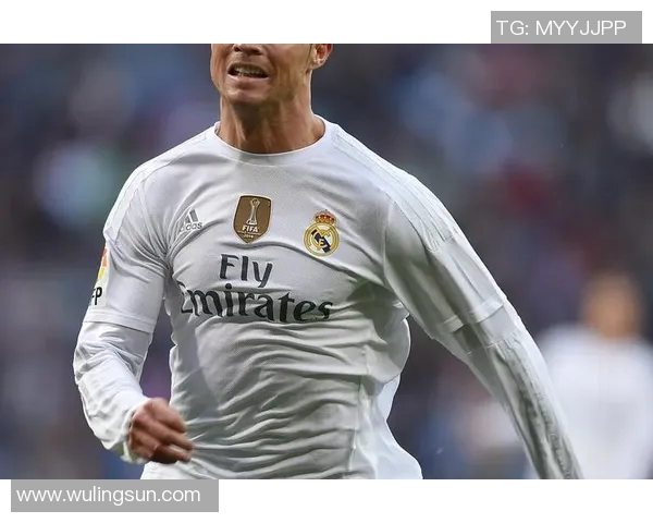 足球明星的职业生涯是否真的没有休息时间与假期的真相探讨 足球明星的职业生涯是否真的没有休息时间与假期的真相探讨