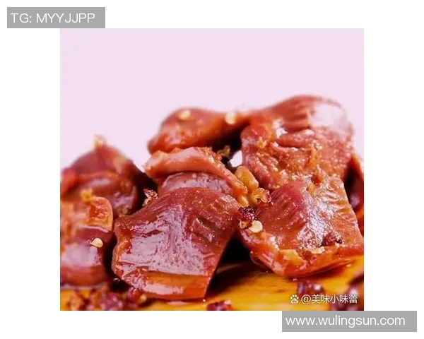 足球明星们的独特美食偏好揭秘：为何他们钟情于美味鸭脖